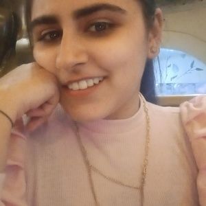 Meet your Posher, Divya